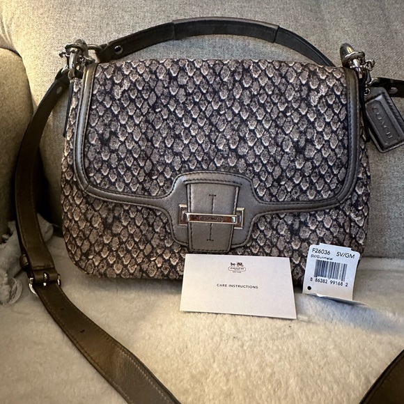 Coach crossbody - Picture 2 of 7